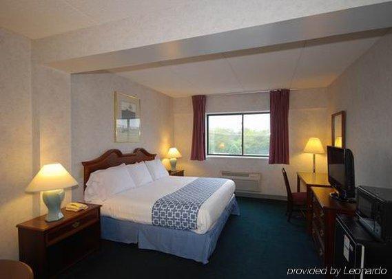 Econo Lodge Хиксвилл Номер фото